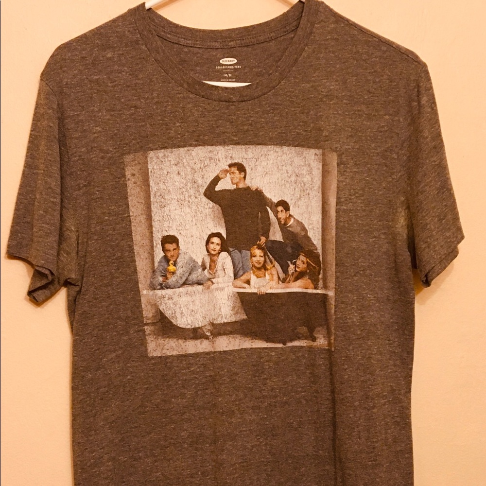 OLD NAVY FRIENDS T-SHIRT Very Soft and Comfy